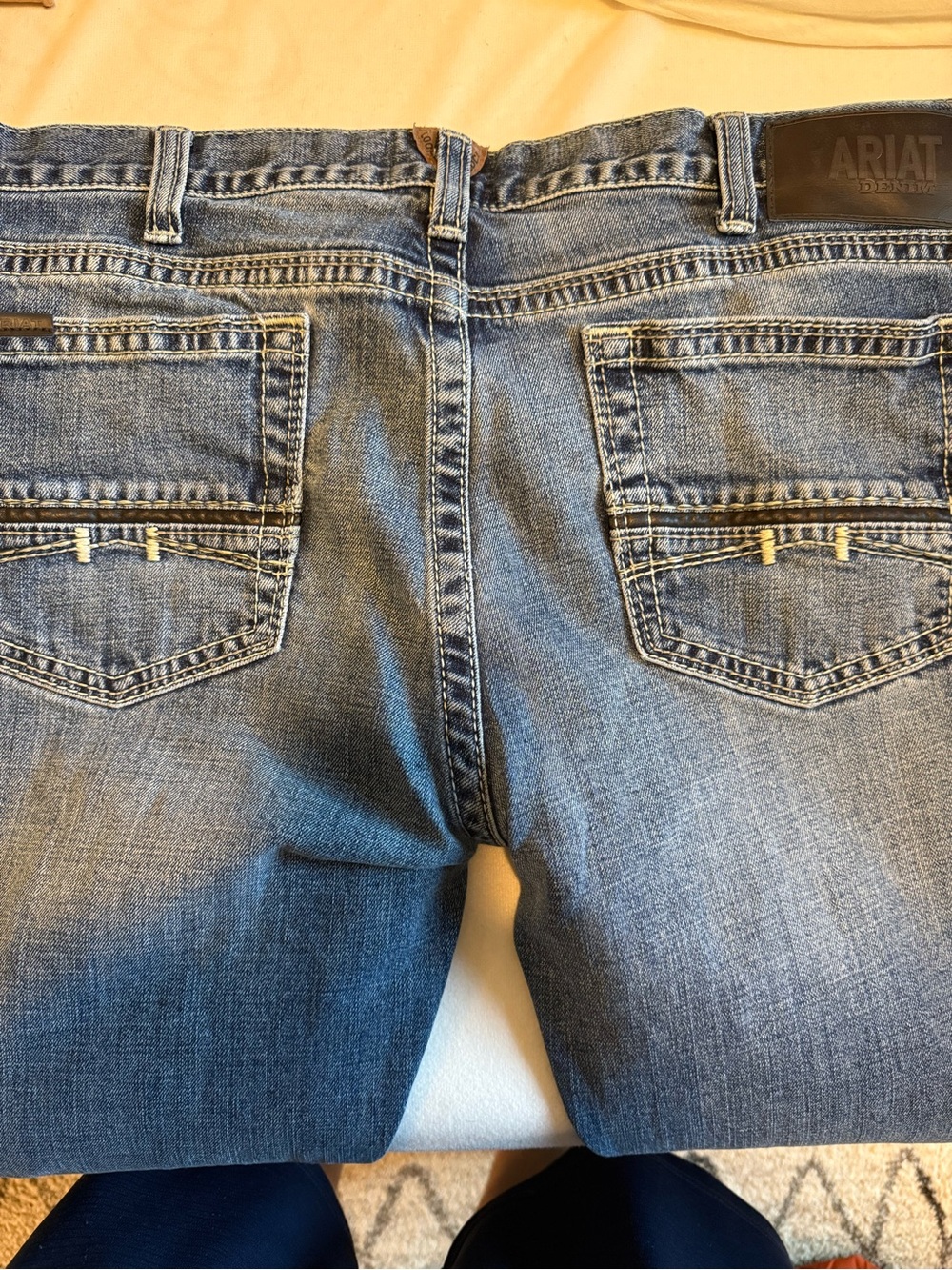 Ariat Slim Fit Men's Jeans in 38x30 M7 - Picture 2 of 2